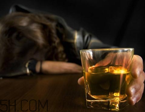 喝酒能延長(zhǎng)射精時(shí)間嗎？喝酒可以延長(zhǎng)性生活嗎？