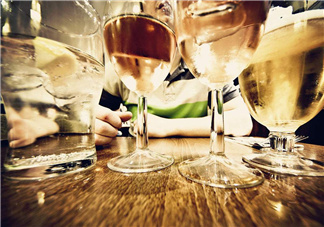 喝酒會(huì)影響視力嗎？喝酒會(huì)影響智商嗎？