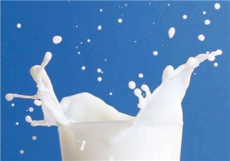 純牛奶喝多了有什么壞處？什么人不適合喝純牛奶？