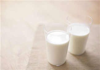 喝純牛奶喝多少合適？牛奶凍怎么做好吃？