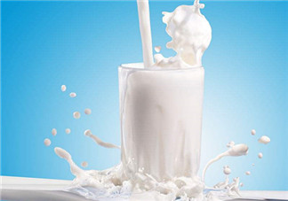 喝純牛奶會(huì)上火嗎？不同季節(jié)適宜喝牛奶喝法