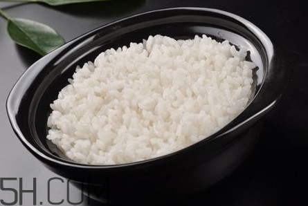 煮飯是用電飯煲好還是電壓力鍋好？煮飯是精煮還是快煮