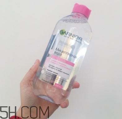 卡尼爾卸妝水和alovivi皇后卸妝水哪款好？