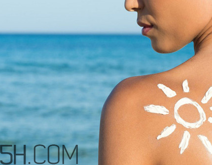 去海邊玩用什么防曬霜好？干性皮膚防曬霜推薦