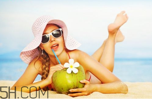 丸美防曬霜的價格是多少？spf50的防曬霜傷皮膚嗎？