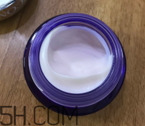 蘭蔻新塑顏修護眼霜產品評測_使用方法