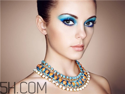 隆胸可以泡溫泉嗎？隆胸可以潛水嗎？