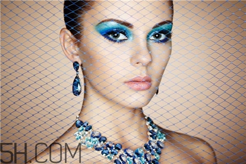 隆胸可以泡溫泉嗎？隆胸可以潛水嗎？