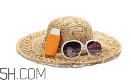 防曬霜開封后第二年還能用嗎？防曬霜使用注意事項