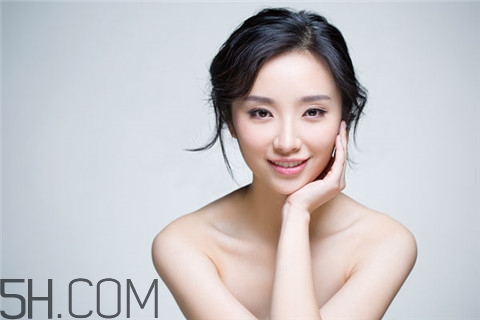 隆胸會得乳腺癌嗎？隆胸會不會影響月經(jīng)？