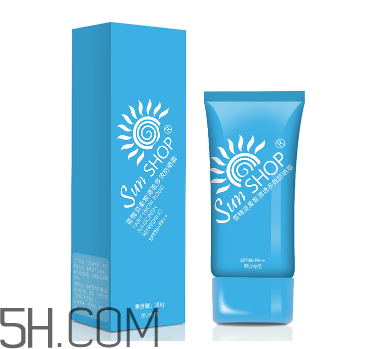 防曬霜是涂的越厚越好嗎？擦防曬霜之前要擦什么？