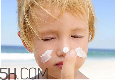 用防曬霜好還是隔離霜好？素顏霜和防曬霜的使用順序