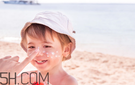 用防曬霜好還是隔離霜好？素顏霜和防曬霜的使用順序