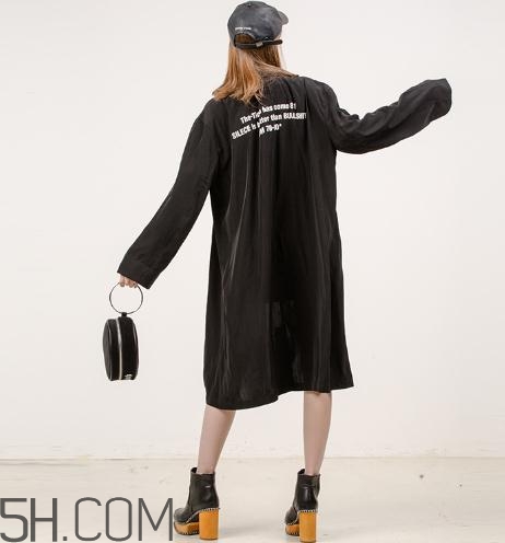 moussy的衣服怎么樣？moussy的外套很大嗎？