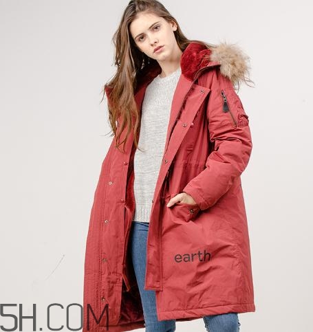 moussy的衣服怎么樣？moussy的外套很大嗎？