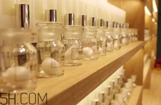 氣味圖書(shū)館香水留香時(shí)間是多久？長(zhǎng)嗎？