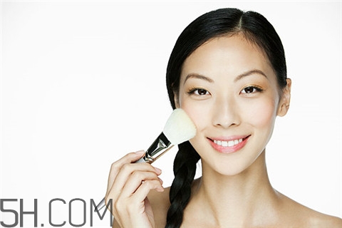 烤瓷牙能吃硬東西嗎？烤瓷牙能用美牙儀嗎？