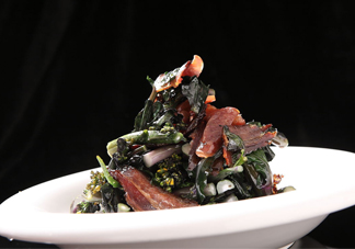 紅菜苔為什么炒出來的汁是藍(lán)色的？紅菜苔是什么菜