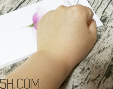 蘭蔻晚霜適合什么膚質(zhì)？蘭蔻晚霜適合敏感肌嗎？