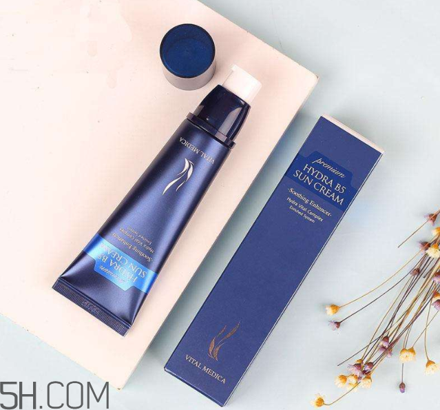 ahc隔離防曬霜b5怎么樣？在室內(nèi)需要擦防曬霜嗎？