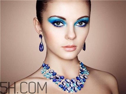 烤瓷牙會(huì)變黑嗎？烤瓷牙會(huì)變色嗎？