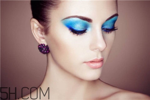 烤瓷牙會(huì)變黑嗎？烤瓷牙會(huì)變色嗎？