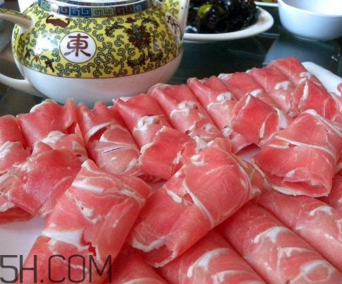 涮羊肉哪個部位最好吃？涮羊肉都有什么菜？