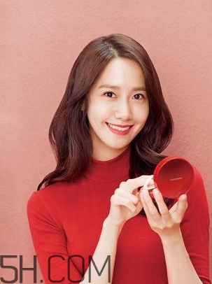 悅詩(shī)風(fēng)吟石榴氣墊多少錢(qián)？悅詩(shī)風(fēng)吟石榴氣墊專柜價(jià)