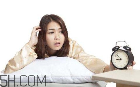 睡眠不足會(huì)有什么影響？長(zhǎng)期睡眠不足是指多少時(shí)間以上