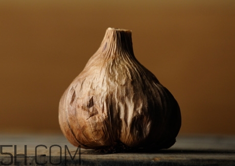 黑大蒜要怎么制作_黑大蒜的制作方法 黑大蒜要怎么制作_黑大蒜的制作方法