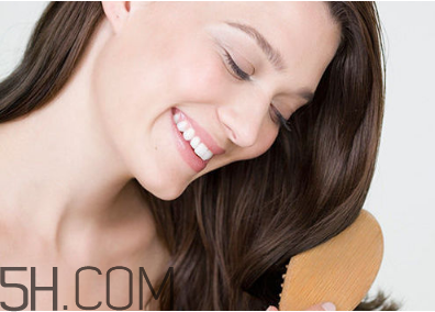 護發(fā)素一次用多少呢？護發(fā)素可以代替洗發(fā)水嗎？