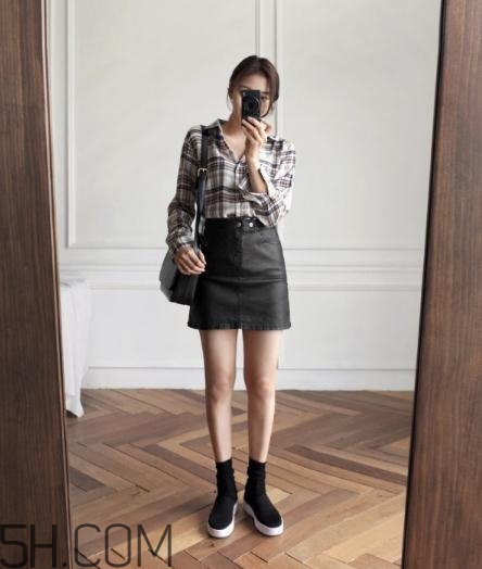 皮裙有味道怎么去除？皮裙有味道可以洗嗎？