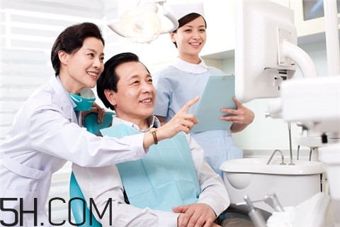 胃潰瘍會(huì)吐血嗎？胃潰瘍會(huì)疼嗎？