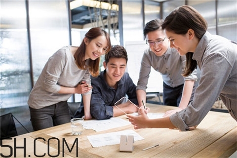 胃潰瘍會(huì)吐血嗎？胃潰瘍會(huì)疼嗎？