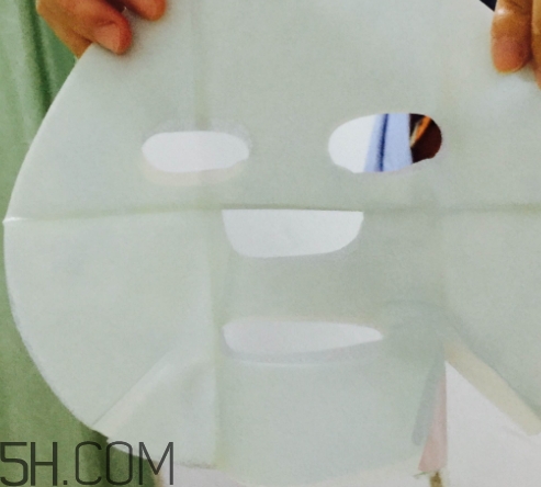 采之汲面膜有熒光劑嗎？云南白藥采之汲面膜曝光