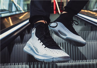 under armour curry 4黑白配色上腳效果怎么樣？