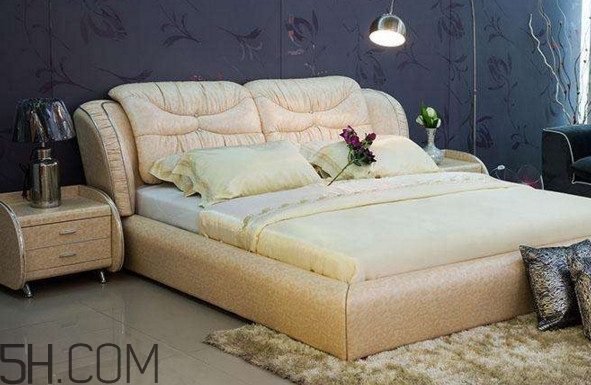 睡覺(jué)是硬床好還是軟床好？睡什么床最好？