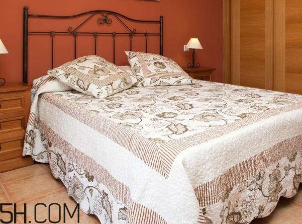 床頭朝哪個(gè)方向好？床朝向有什么要注意的