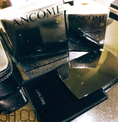 蘭蔻奇跡光采粉餅怎么樣？蘭蔻奇跡光采粉餅好用嗎？