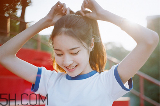 洗發(fā)水過(guò)敏的癥狀是什么？頭發(fā)毛躁怎么變得柔順光滑？