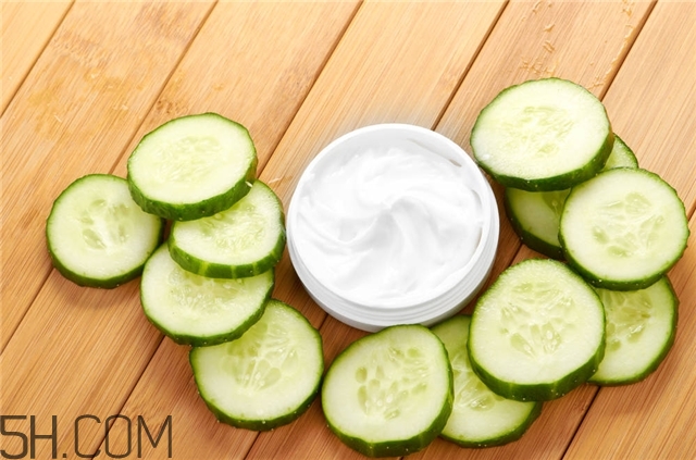 冬天敷面膜需要把面膜加熱嗎 冬天敷面膜可以加熱嗎 冬天敷面膜需要把面膜加熱嗎 冬天敷面膜可以加熱嗎