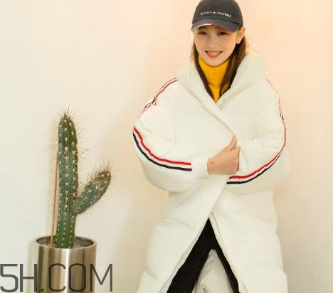 白色羽絨服怎么保存不發(fā)黃？白色羽絨服怎么打理？