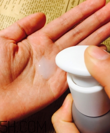 二爺新漢方氨基酸洗面奶怎么用？二爺洗面奶使用心得