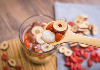 桂圓紅棗茶能豐胸嗎？桂圓紅棗茶上火嗎