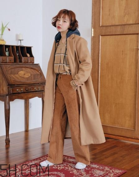 駝色內搭配什么外套？駝色內搭怎么搭配外套？