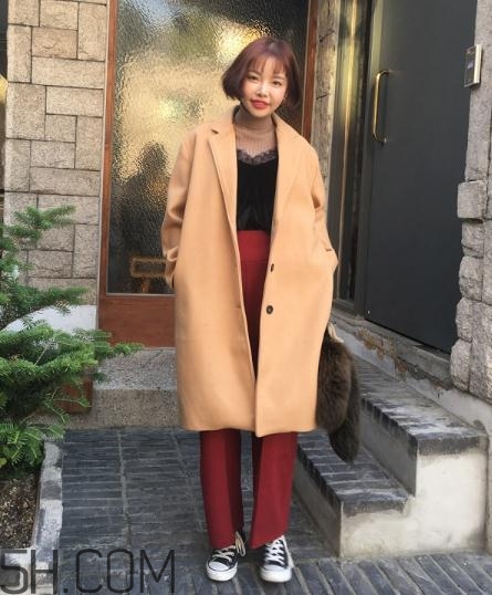 駝色內搭配什么外套？駝色內搭怎么搭配外套？