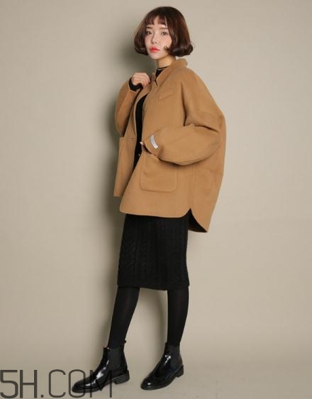 駝色大衣里面搭配什么？駝色大衣內(nèi)搭什么顏色好看？