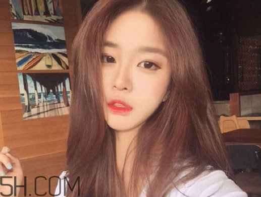 怎樣挑選染發(fā)劑？使用染發(fā)劑注意事項