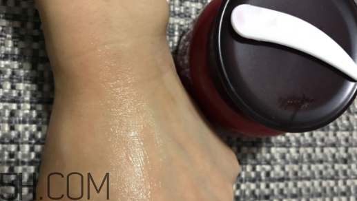 悅詩風吟石榴凝珠睡眠面膜怎么用？