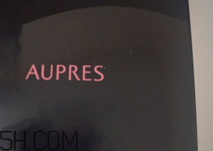 眼影可以帶上飛機(jī)嗎？眼影可以托運(yùn)嗎？